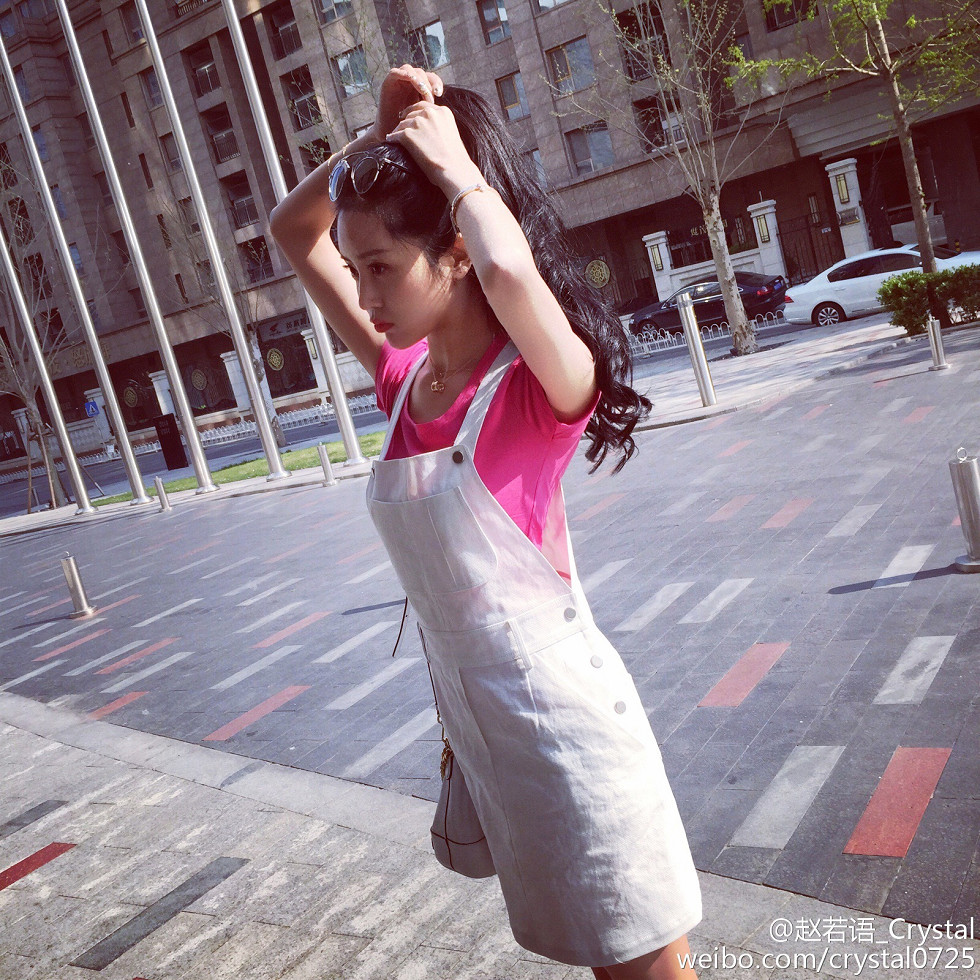 DOTA美女赵若语Crystal黑丝长腿海量微博性感写真415P