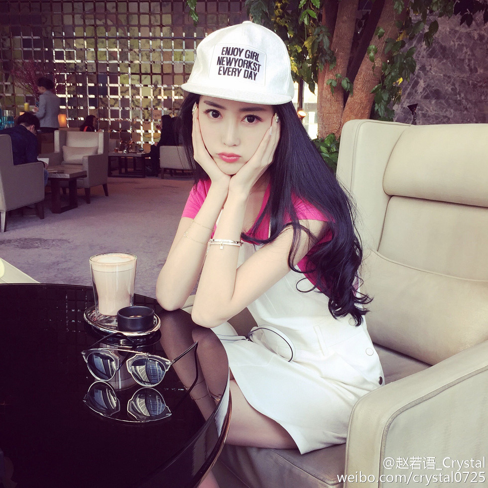 DOTA美女赵若语Crystal黑丝长腿海量微博性感写真415P