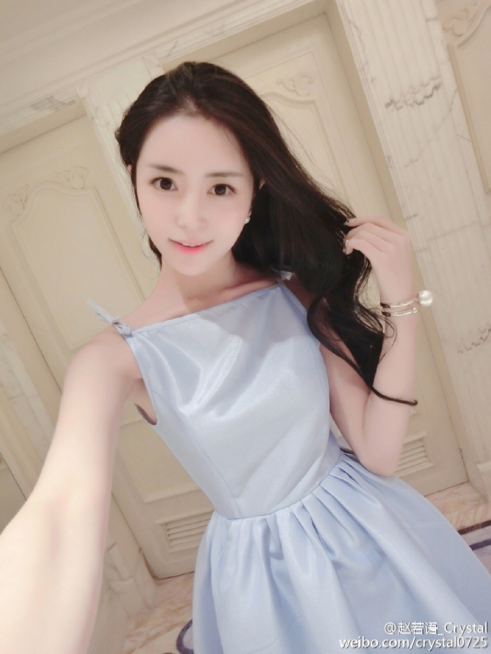 DOTA美女赵若语Crystal黑丝长腿海量微博性感写真415P