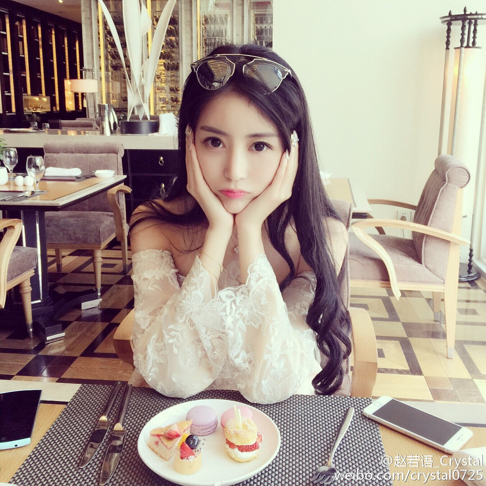 DOTA美女赵若语Crystal黑丝长腿海量微博性感写真415P