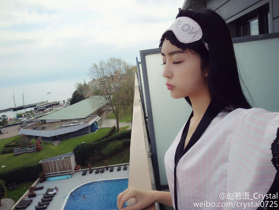 DOTA美女赵若语Crystal黑丝长腿海量微博性感写真415P