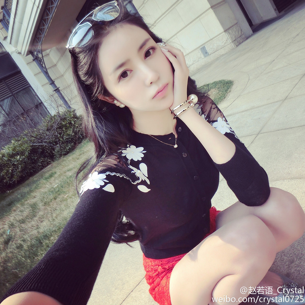 DOTA美女赵若语Crystal黑丝长腿海量微博性感写真415P