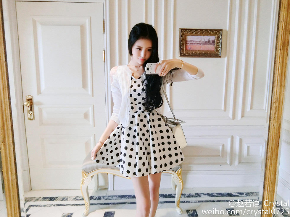 DOTA美女赵若语Crystal黑丝长腿海量微博性感写真415P