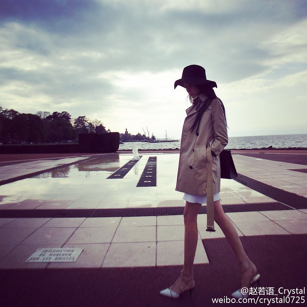 DOTA美女赵若语Crystal黑丝长腿海量微博性感写真415P