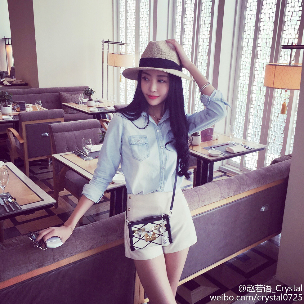 DOTA美女赵若语Crystal黑丝长腿海量微博性感写真415P