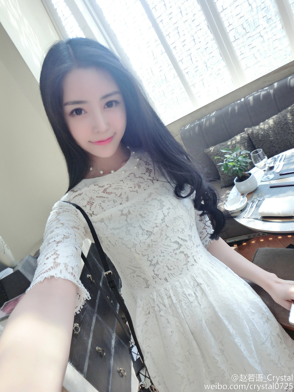 DOTA美女赵若语Crystal黑丝长腿海量微博性感写真415P