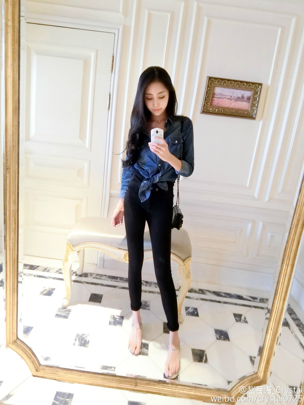 DOTA美女赵若语Crystal黑丝长腿海量微博性感写真415P