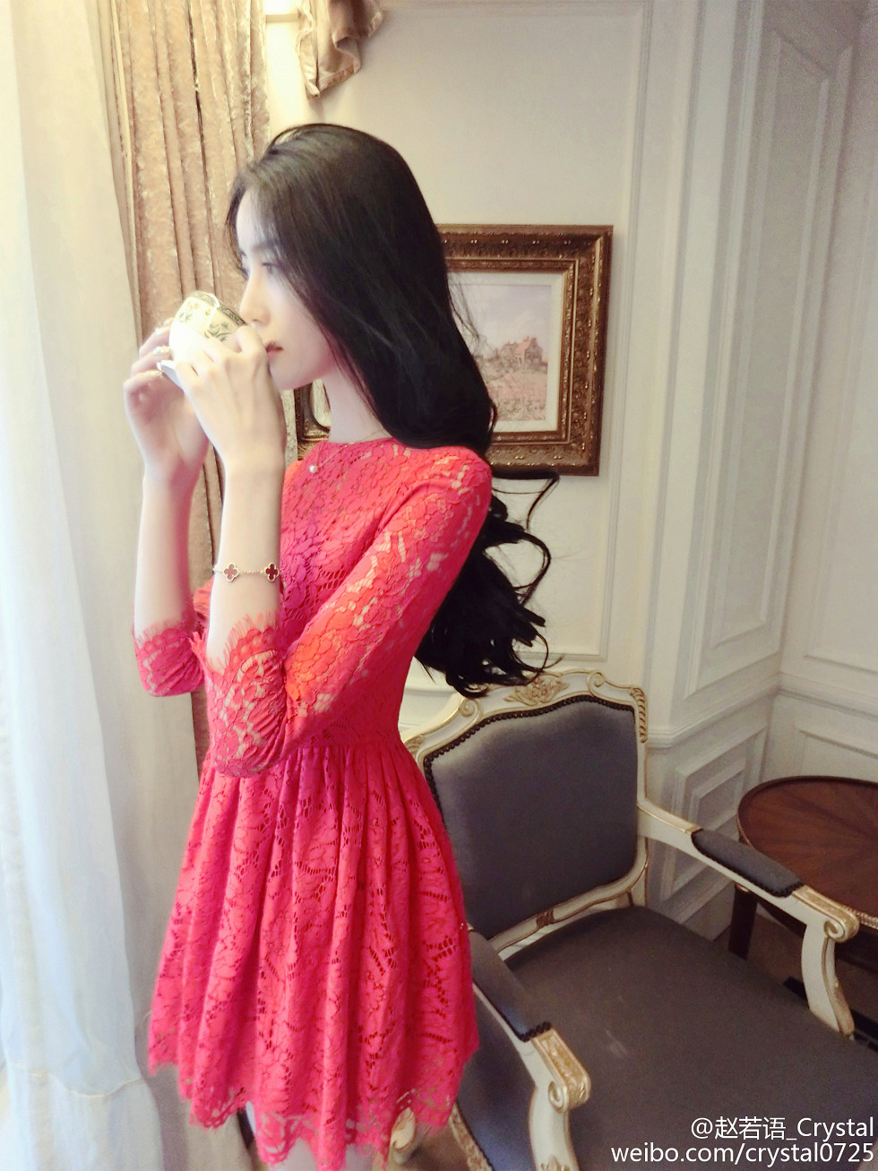 DOTA美女赵若语Crystal黑丝长腿海量微博性感写真415P