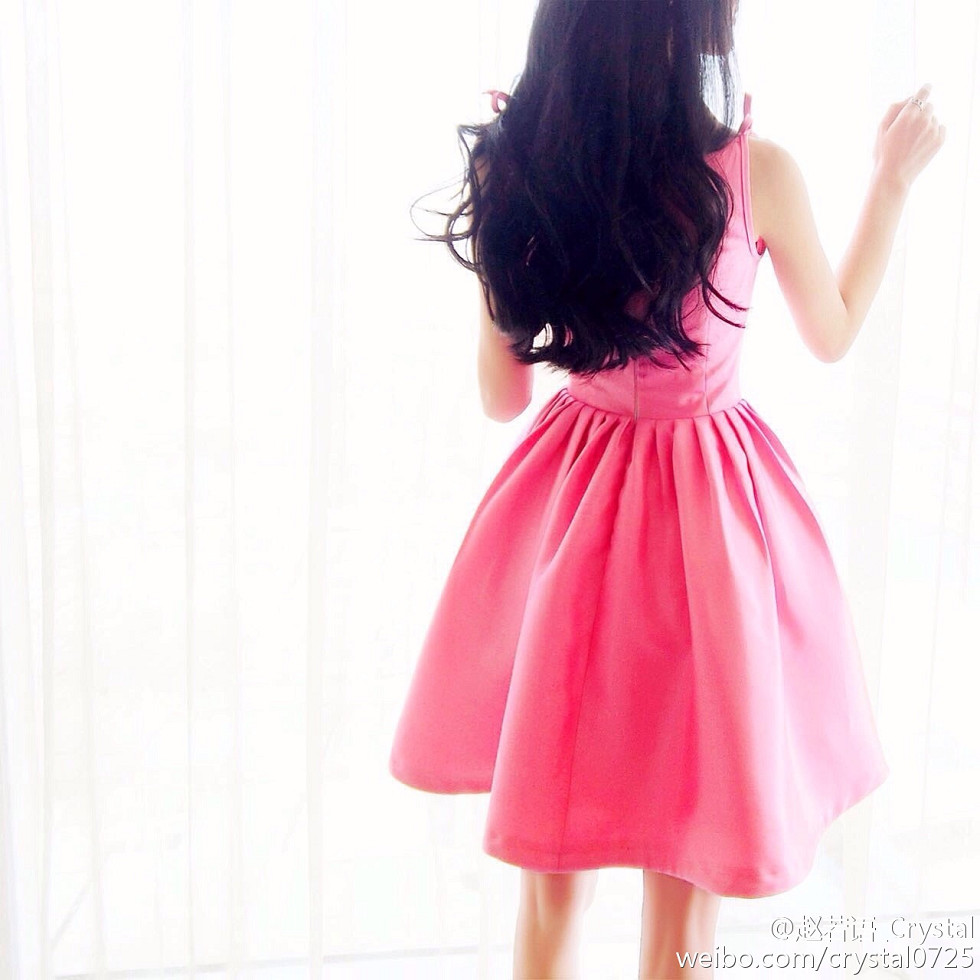 DOTA美女赵若语Crystal黑丝长腿海量微博性感写真415P