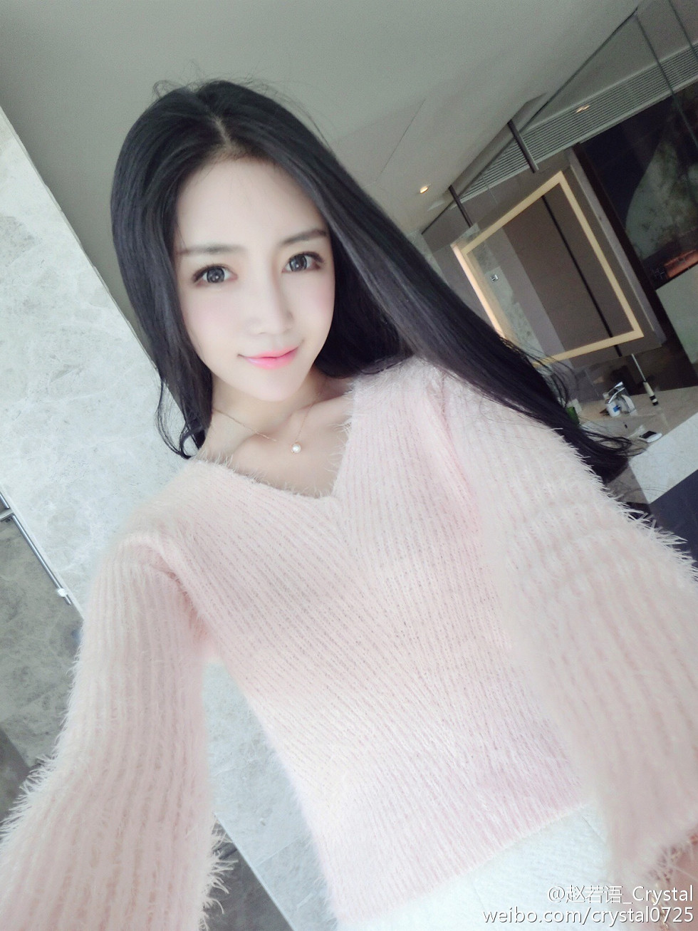 DOTA美女赵若语Crystal黑丝长腿海量微博性感写真415P