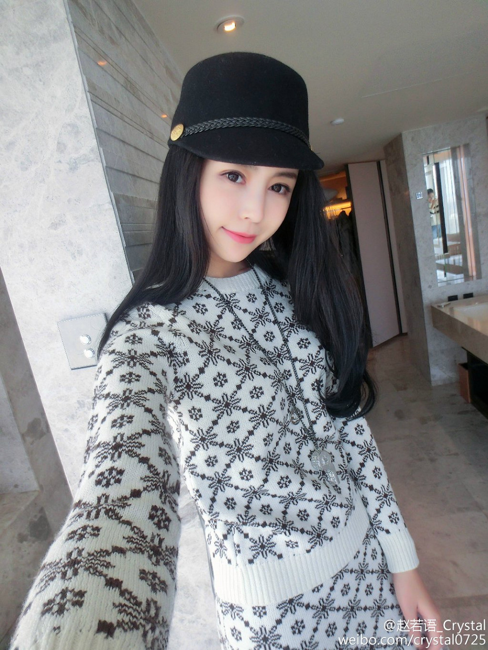 DOTA美女赵若语Crystal黑丝长腿海量微博性感写真415P