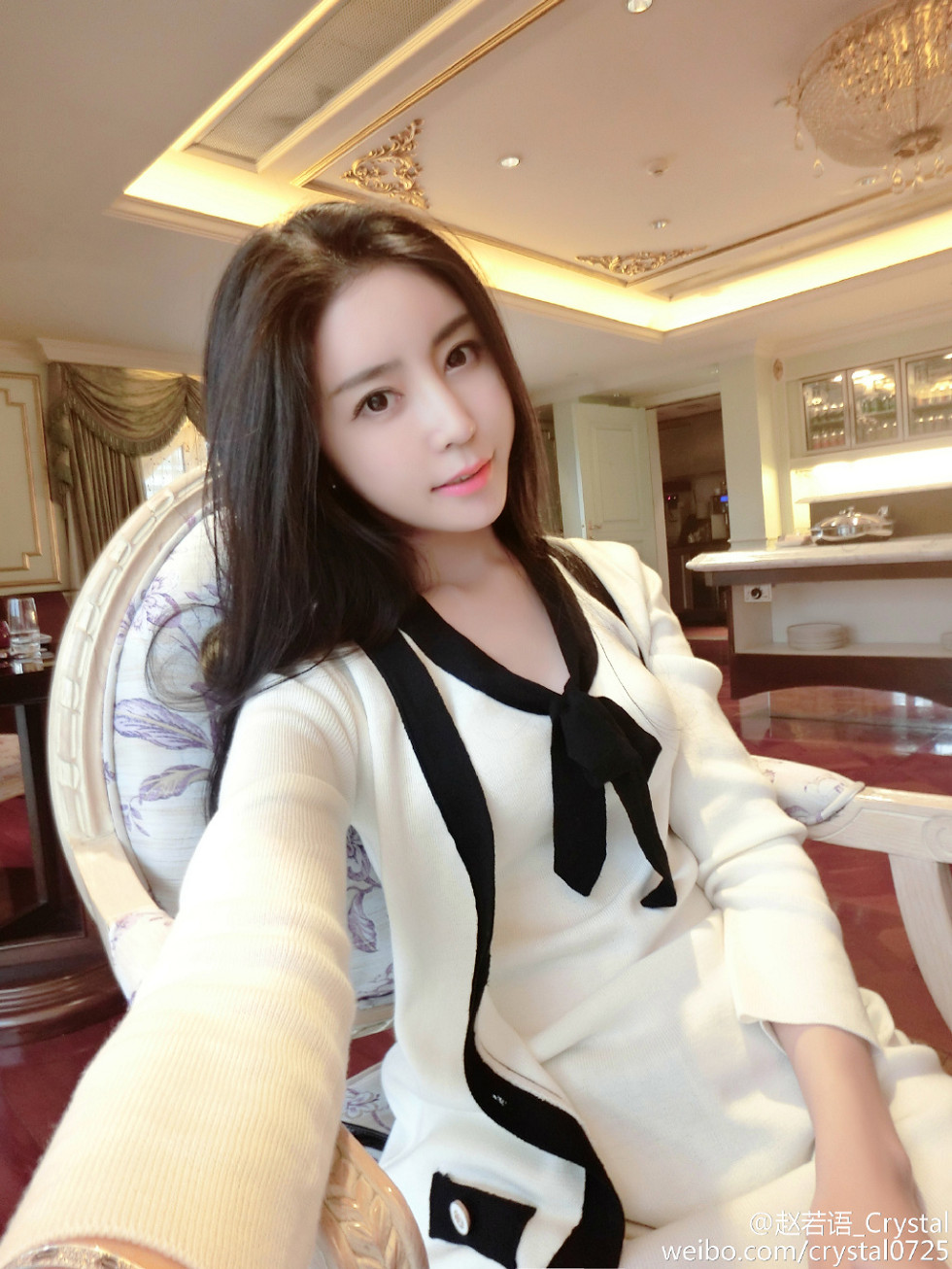 DOTA美女赵若语Crystal黑丝长腿海量微博性感写真415P