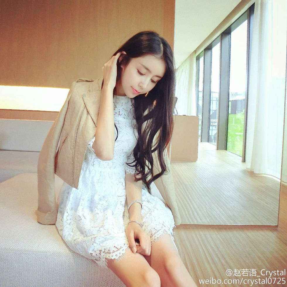 DOTA美女赵若语Crystal黑丝长腿海量微博性感写真415P