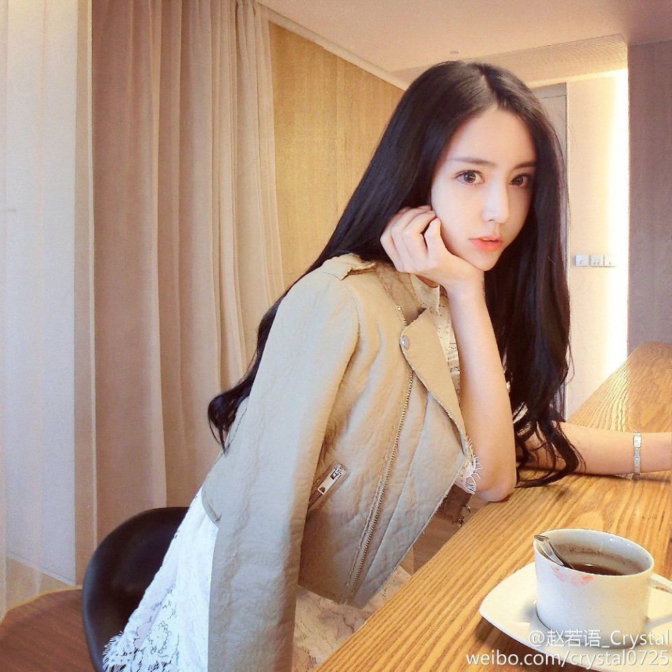 DOTA美女赵若语Crystal黑丝长腿海量微博性感写真415P