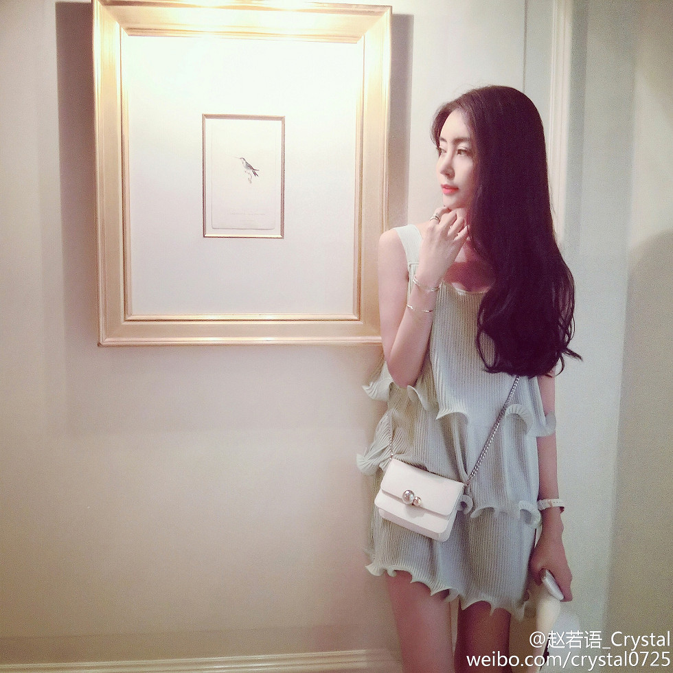 DOTA美女赵若语Crystal黑丝长腿海量微博性感写真415P