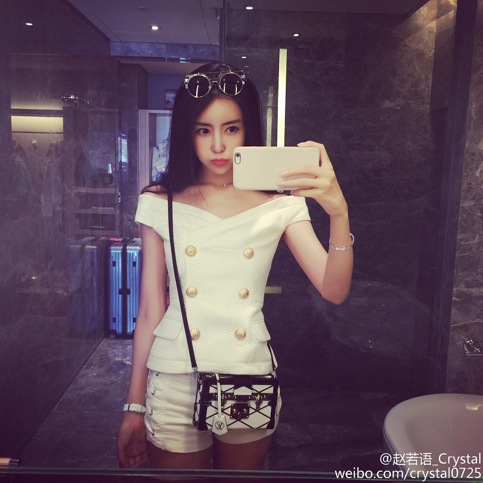 DOTA美女赵若语Crystal黑丝长腿海量微博性感写真415P