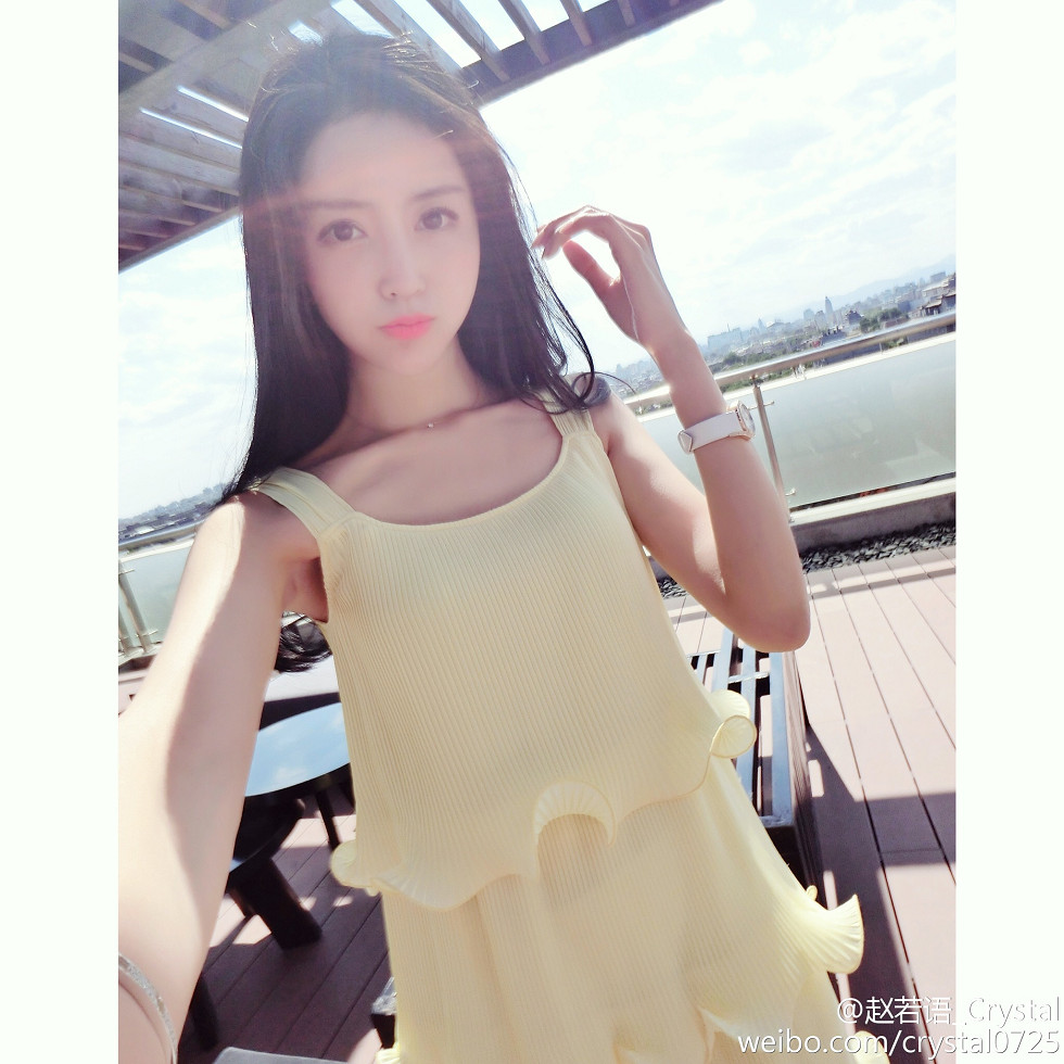 DOTA美女赵若语Crystal黑丝长腿海量微博性感写真415P