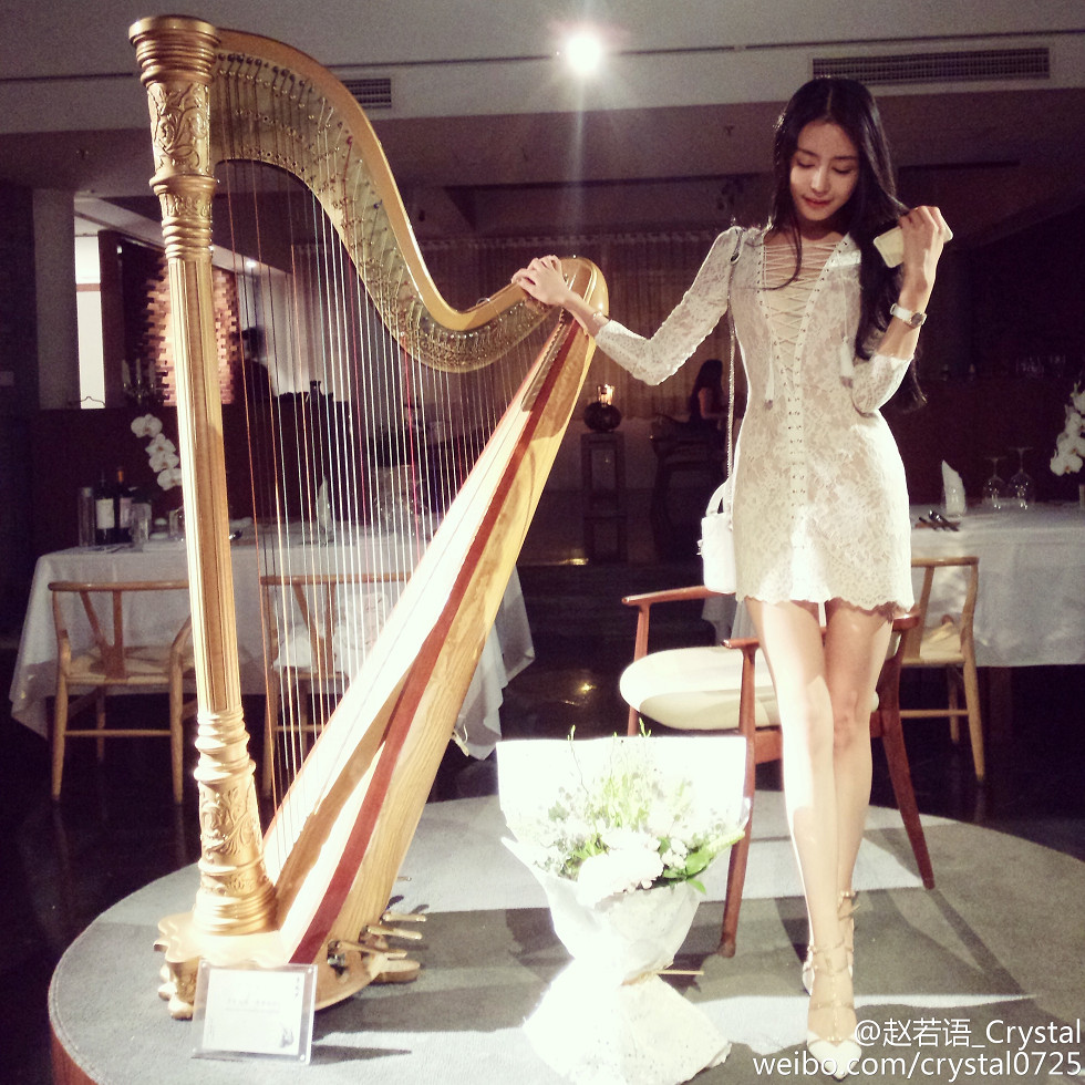 DOTA美女赵若语Crystal黑丝长腿海量微博性感写真415P