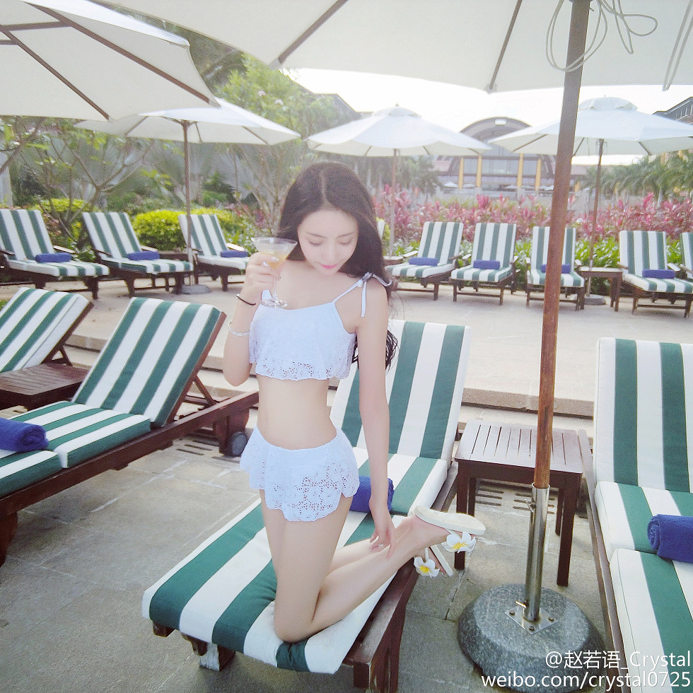 DOTA美女赵若语Crystal黑丝长腿海量微博性感写真415P