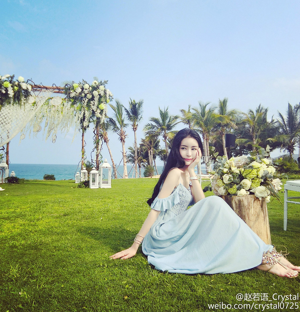 DOTA美女赵若语Crystal黑丝长腿海量微博性感写真415P