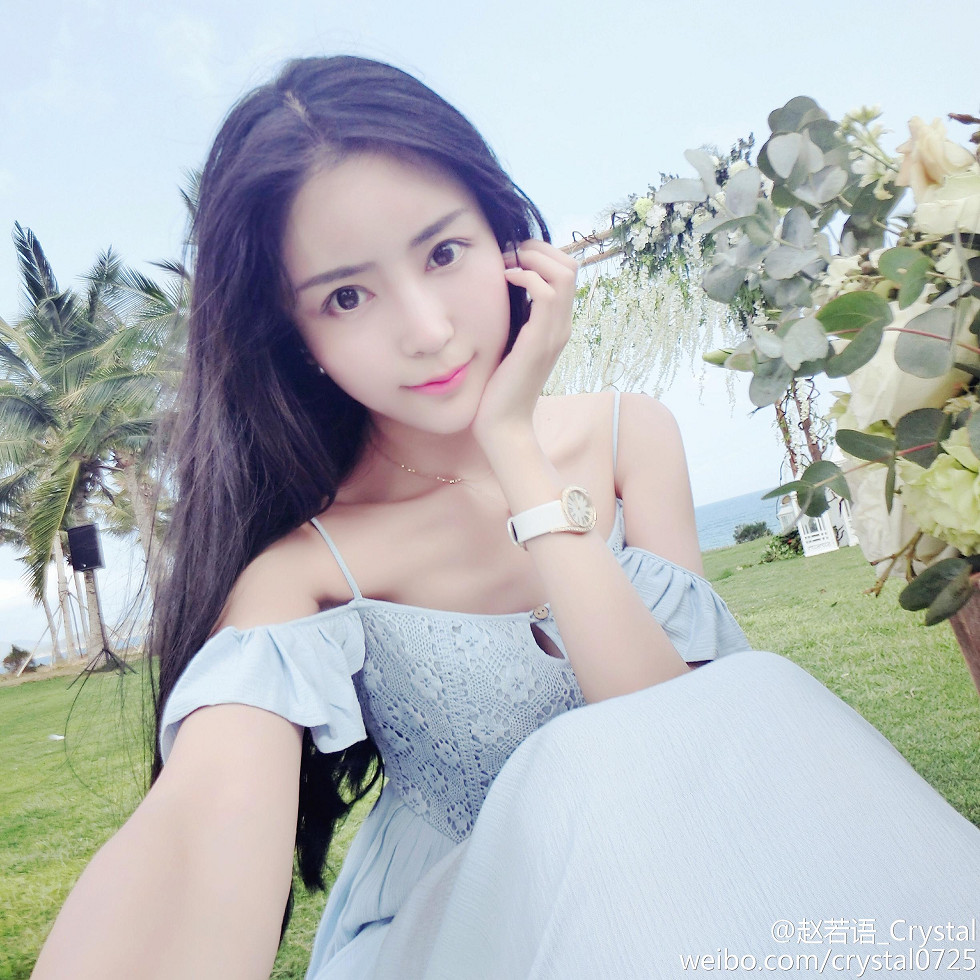 DOTA美女赵若语Crystal黑丝长腿海量微博性感写真415P