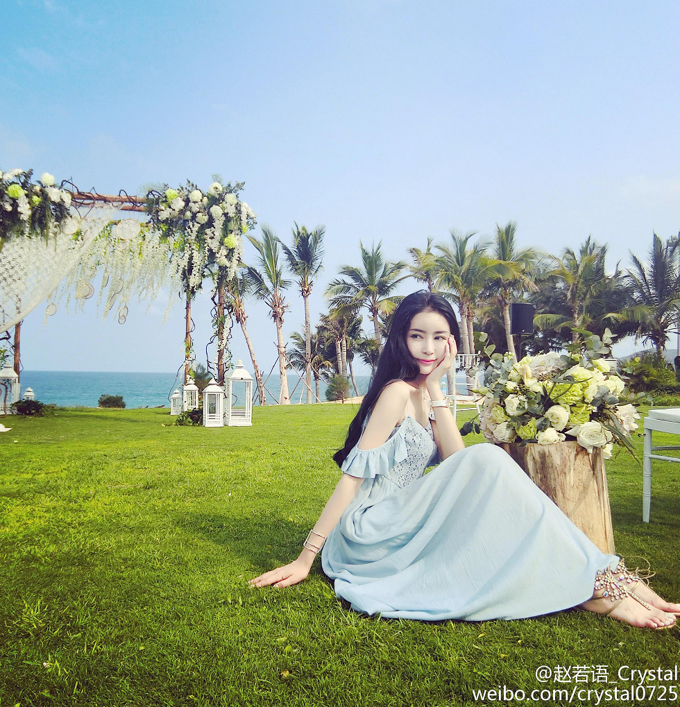 DOTA美女赵若语Crystal黑丝长腿海量微博性感写真415P