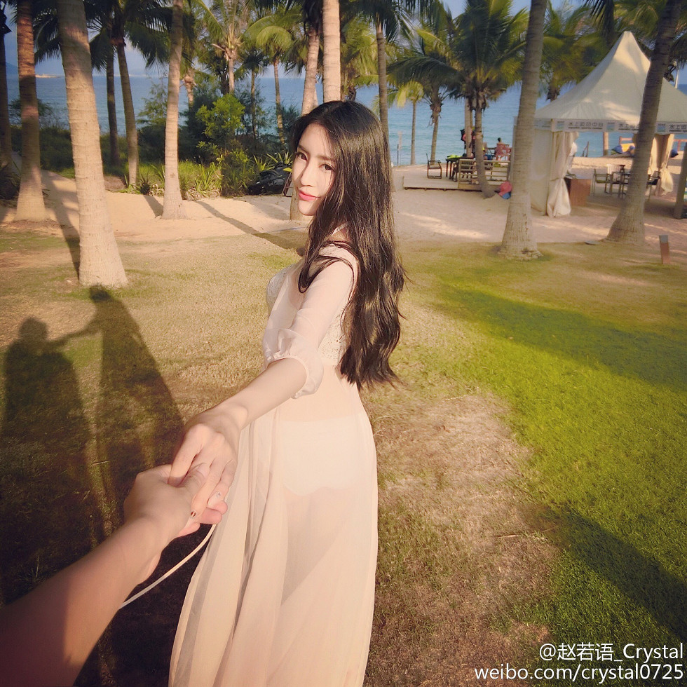 DOTA美女赵若语Crystal黑丝长腿海量微博性感写真415P