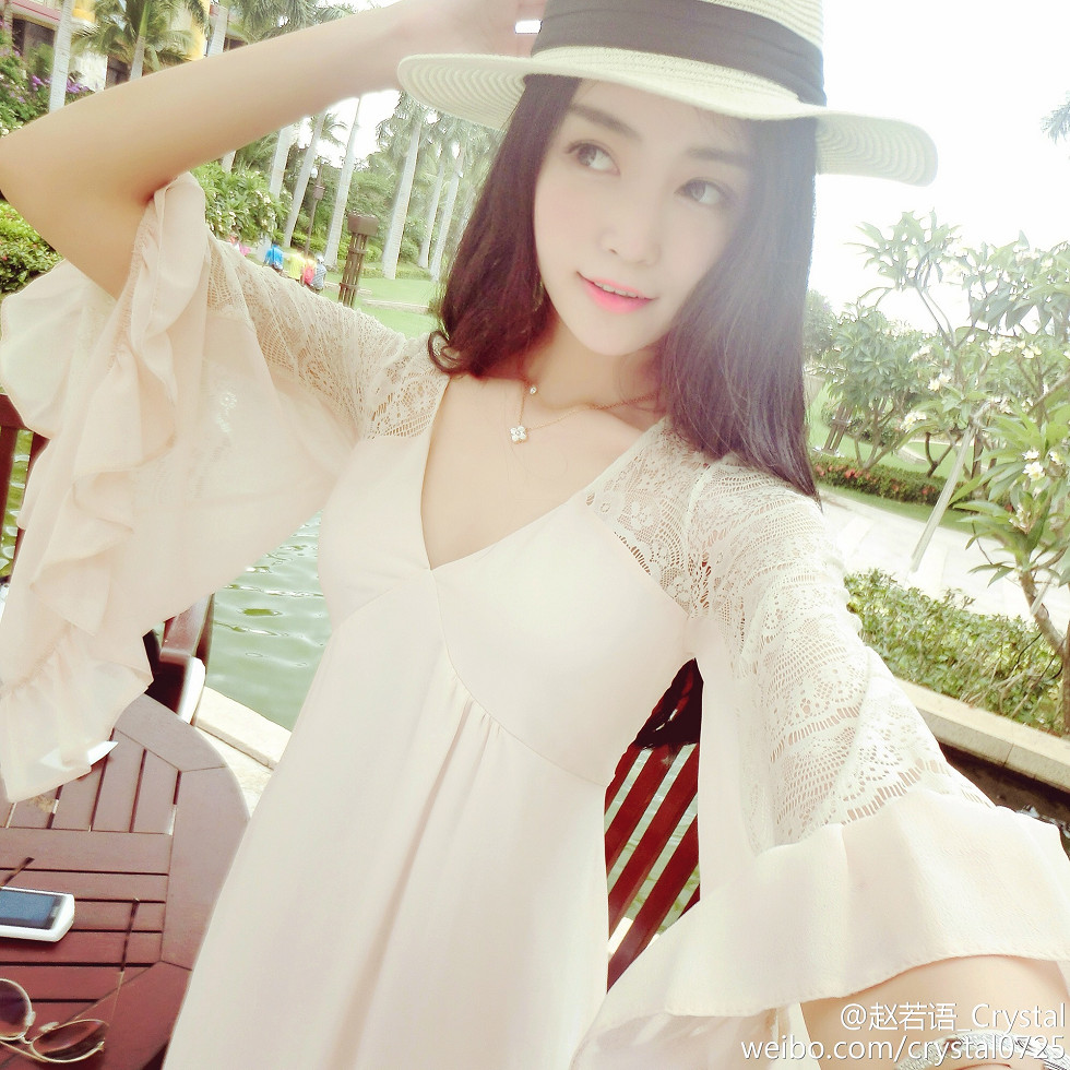 DOTA美女赵若语Crystal黑丝长腿海量微博性感写真415P