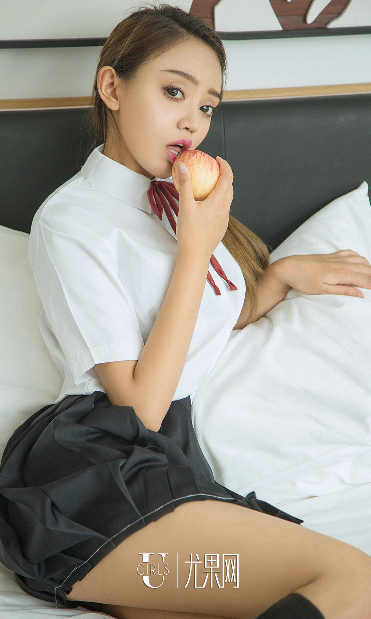 黛斯羽《害羞的OL》 [尤果圈] No.859 写真集