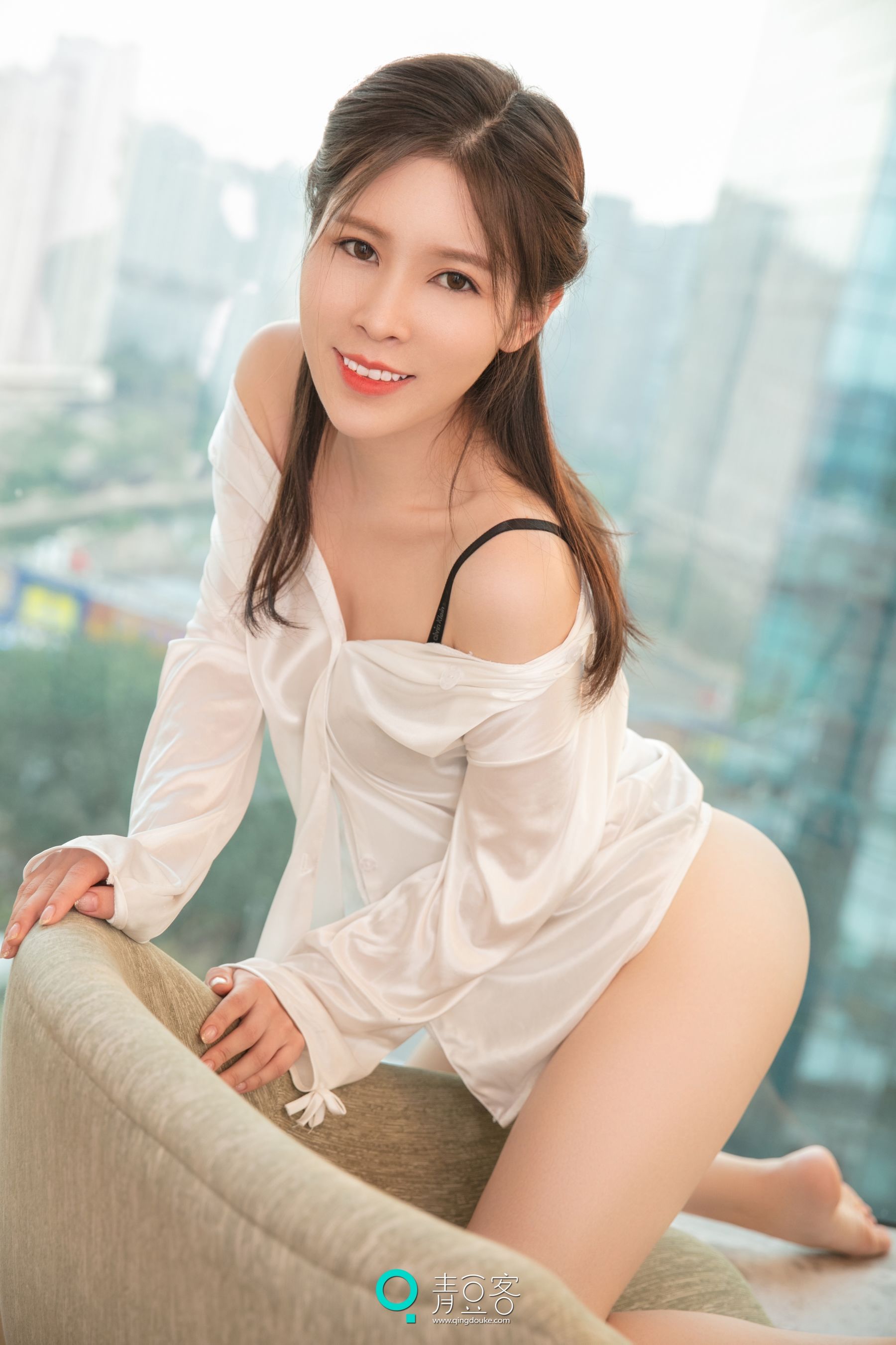 白喵儿《御姐范女神》 [青豆客] 写真集