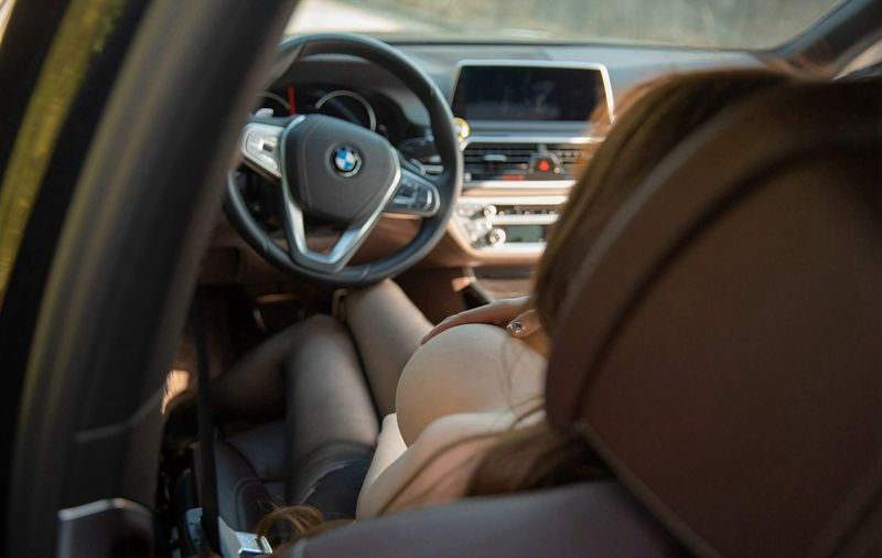 来一场车震最合适不过