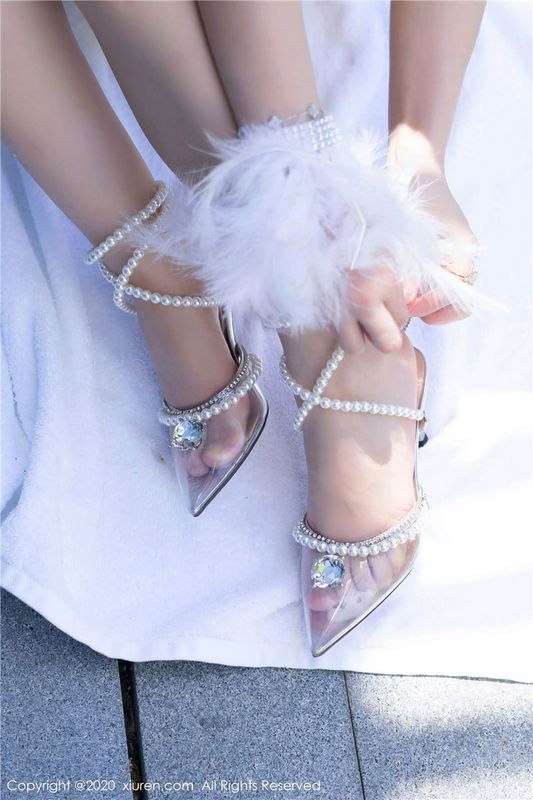 XiuRen秀人网No.2282朱可儿Flower三亚旅拍写真