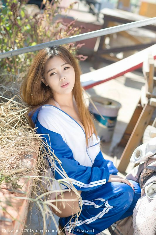 可爱美女周予然性感水手服高清写真