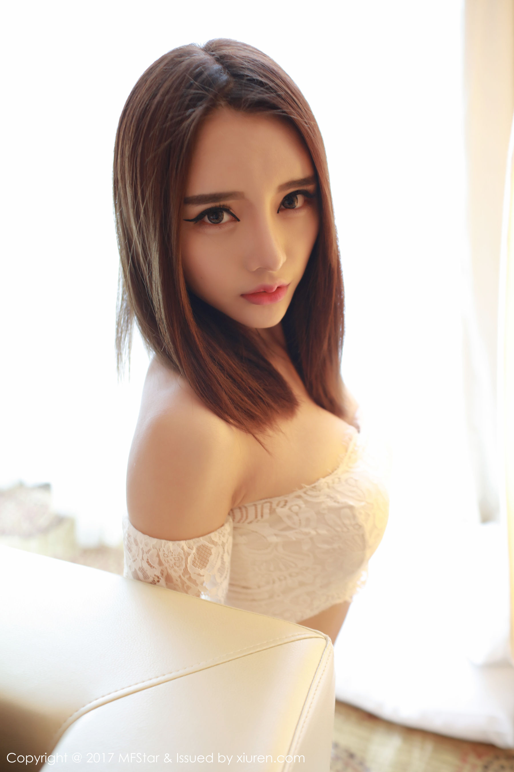 璐璐《白色蕾丝内衣》 [模范学院MFStar] VOL.113写真集