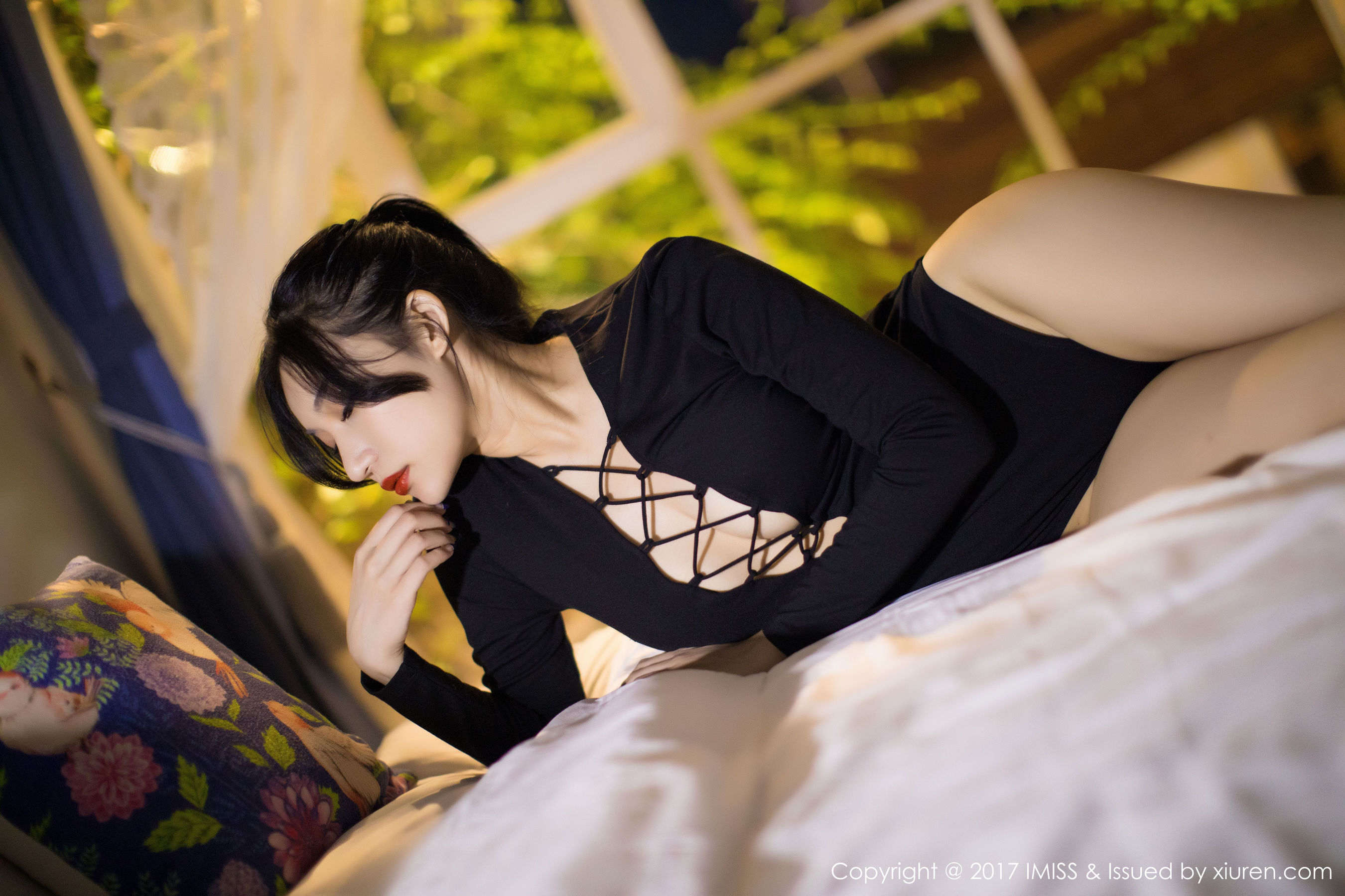 小狐狸Sica《黑色私房性感美腿》 [爱蜜社IMiss] VOL.194 写真集