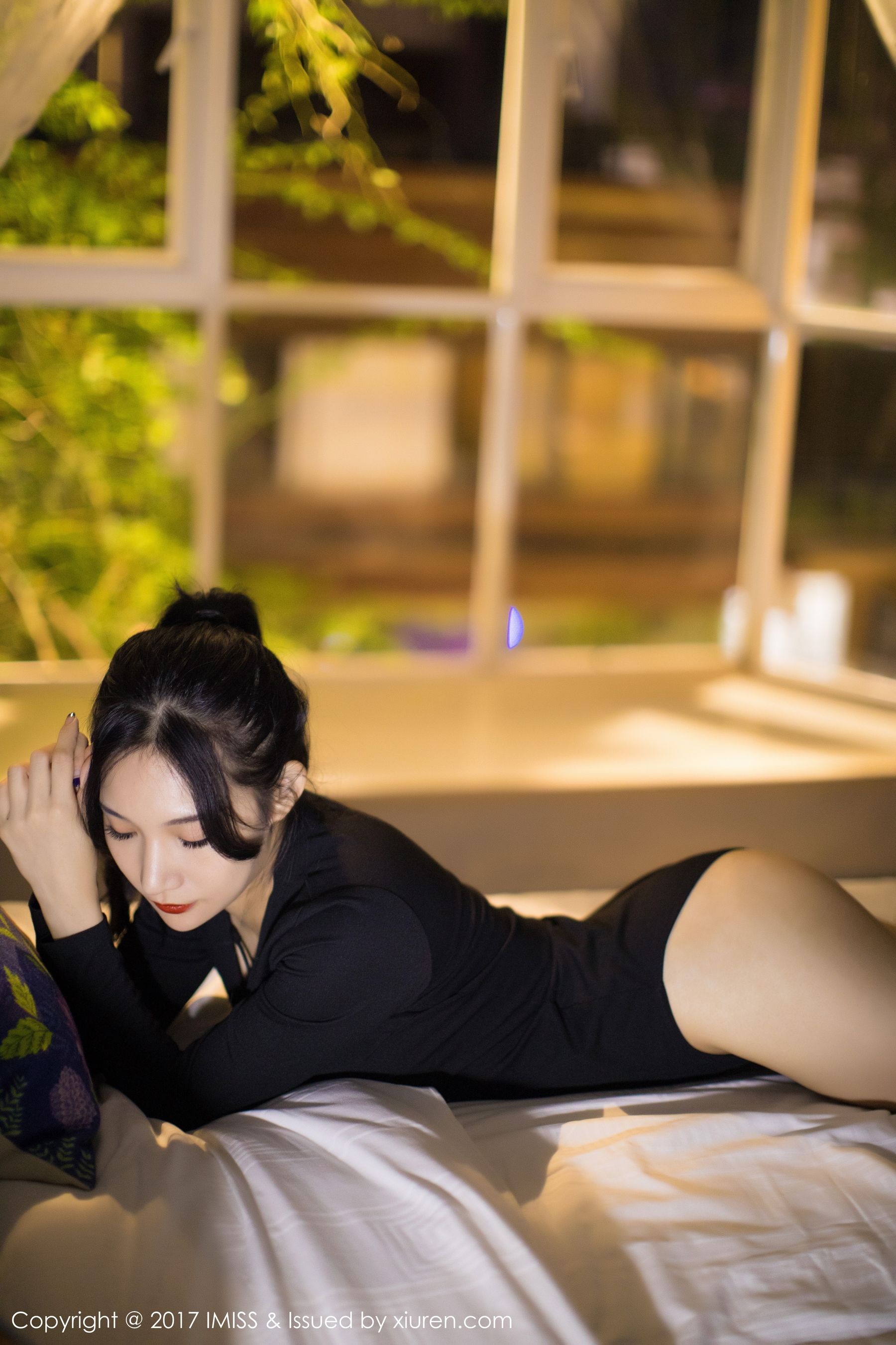 小狐狸Sica《黑色私房性感美腿》 [爱蜜社IMiss] VOL.194 写真集