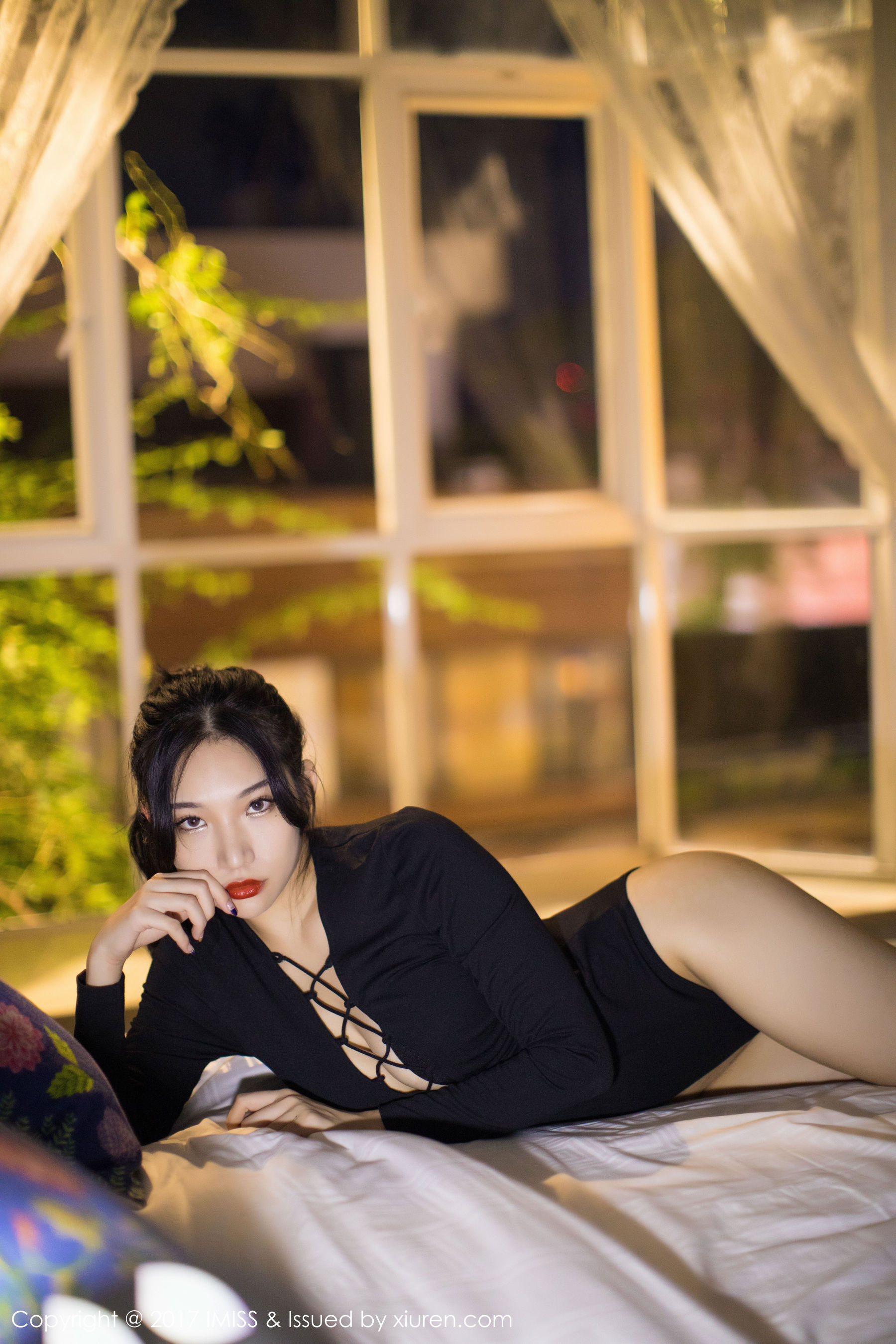 小狐狸Sica《黑色私房性感美腿》 [爱蜜社IMiss] VOL.194 写真集