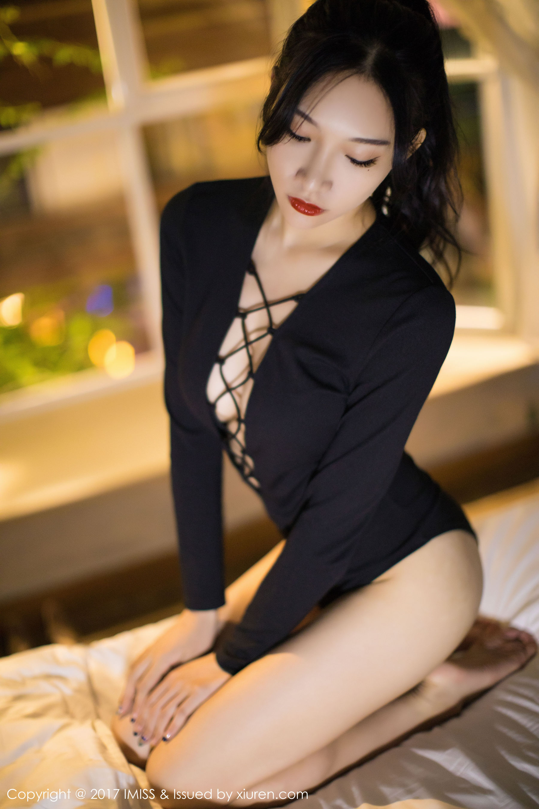 小狐狸Sica《黑色私房性感美腿》 [爱蜜社IMiss] VOL.194 写真集