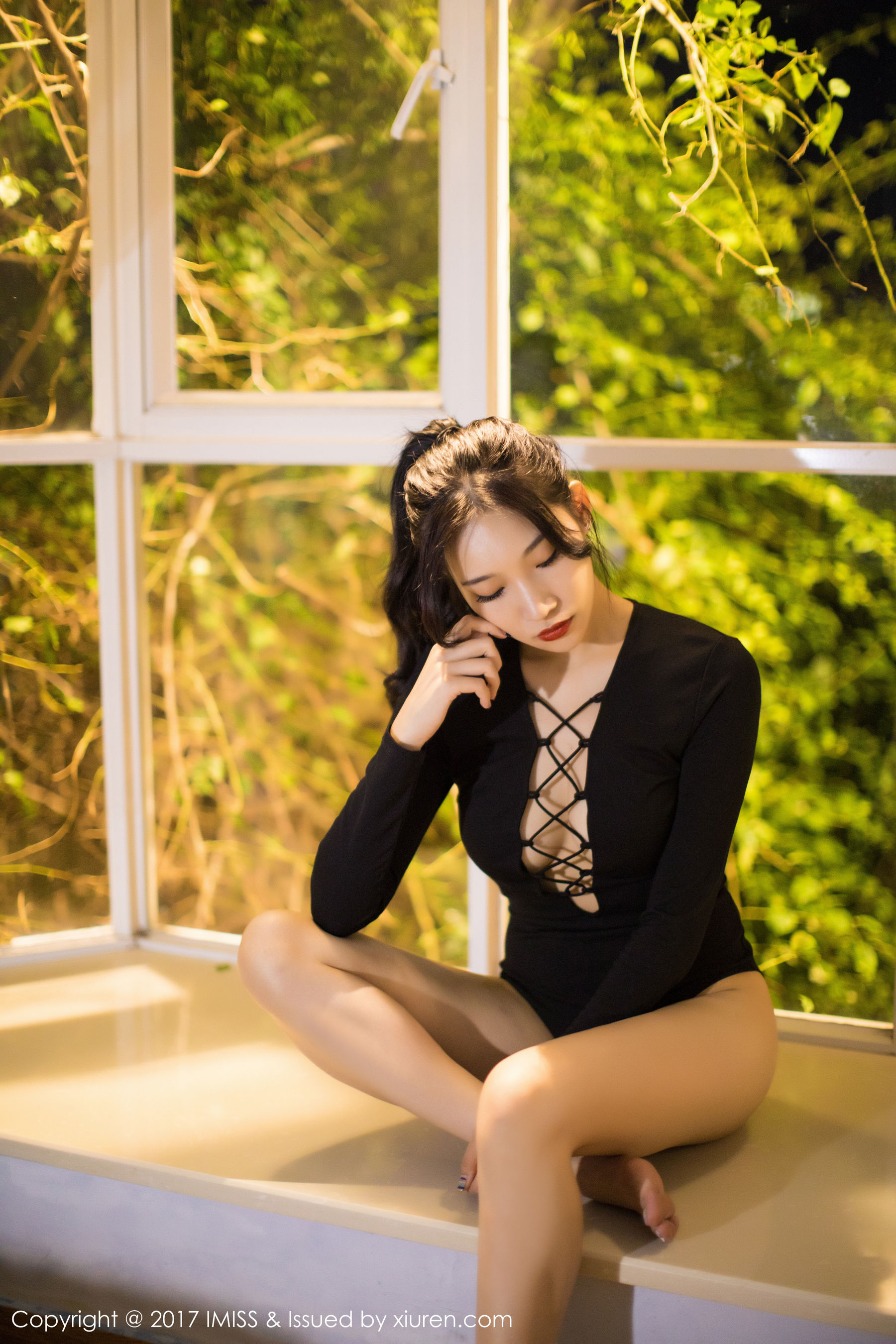 小狐狸Sica《黑色私房性感美腿》 [爱蜜社IMiss] VOL.194 写真集