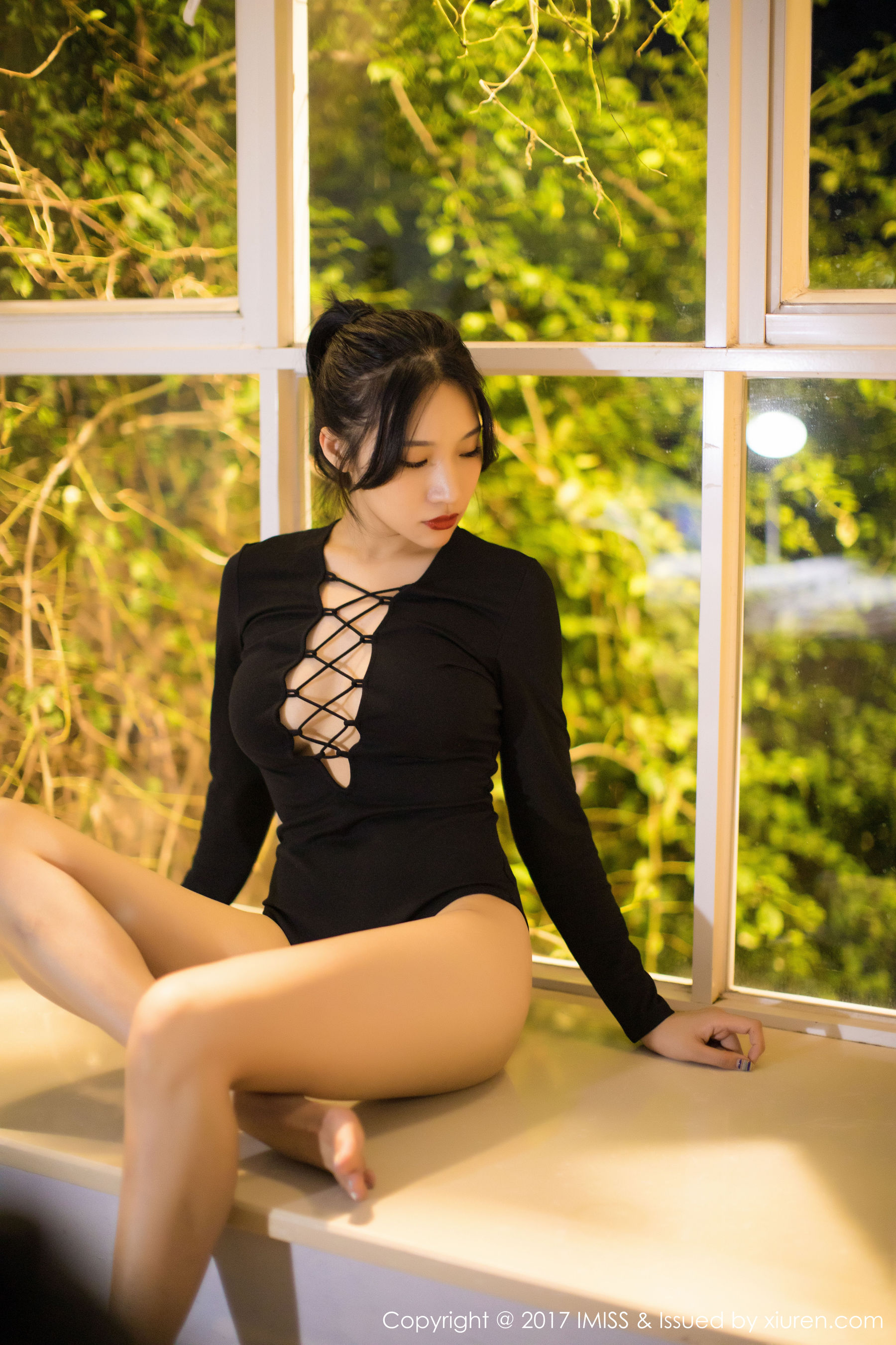 小狐狸Sica《黑色私房性感美腿》 [爱蜜社IMiss] VOL.194 写真集