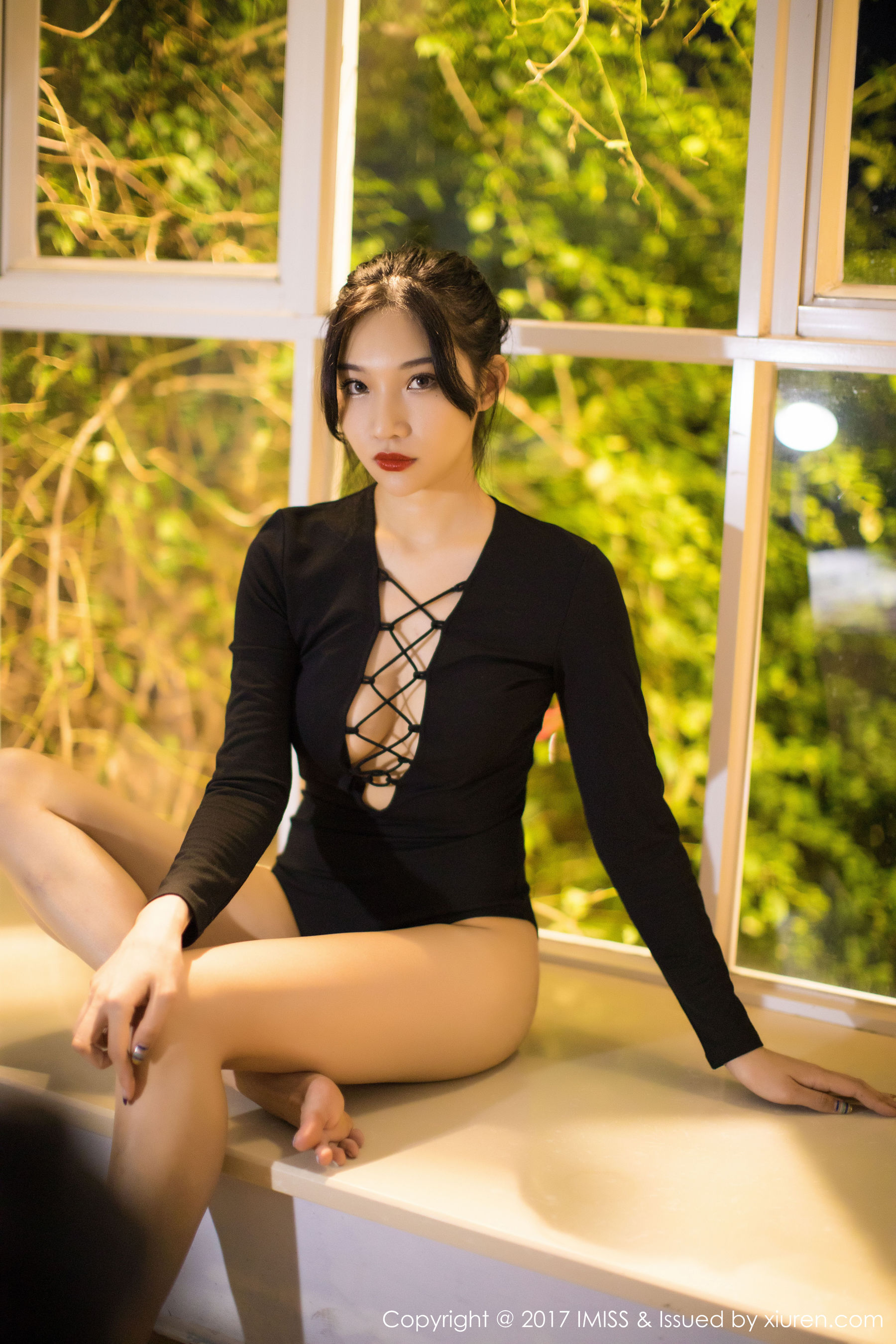 小狐狸Sica《黑色私房性感美腿》 [爱蜜社IMiss] VOL.194 写真集