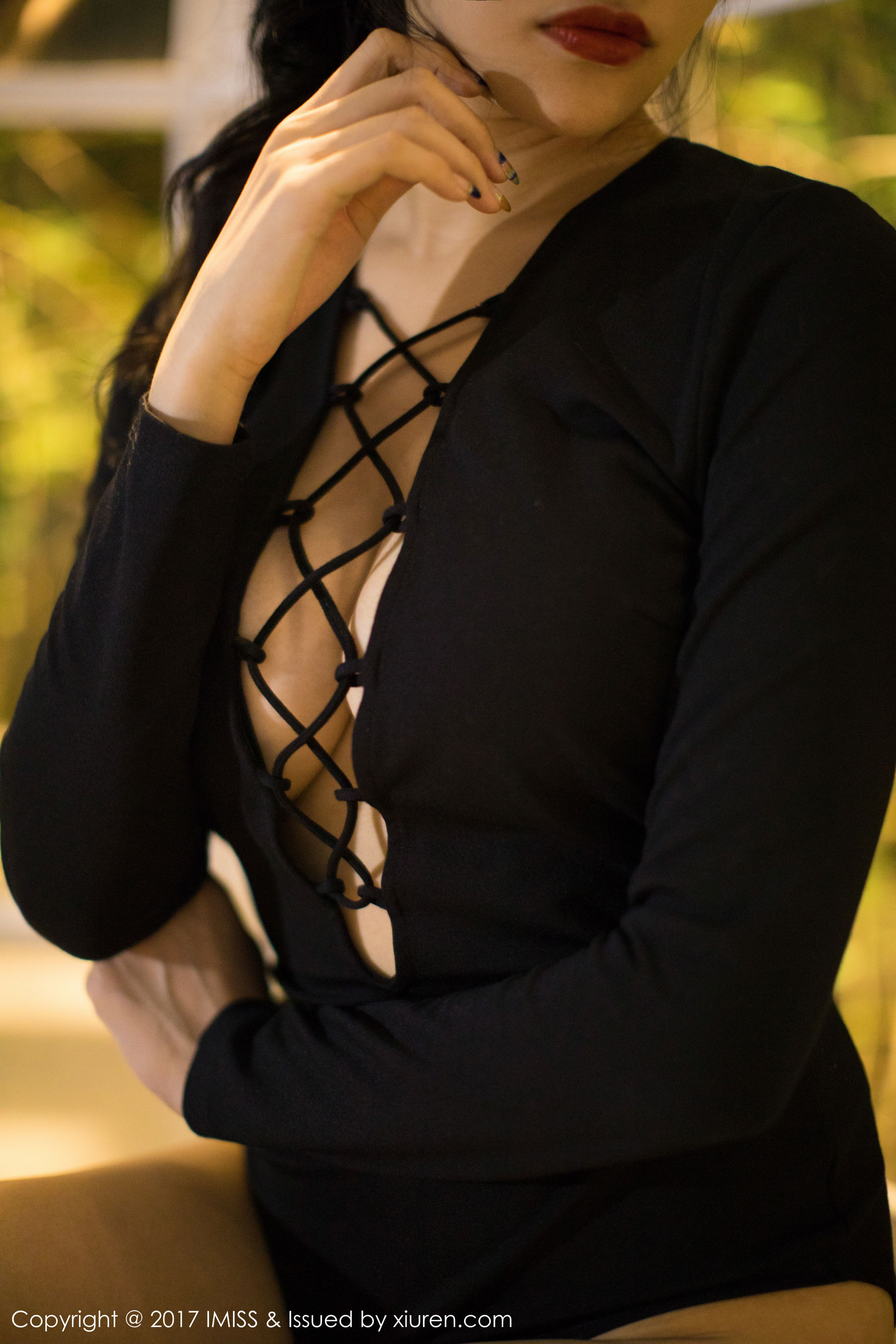 小狐狸Sica《黑色私房性感美腿》 [爱蜜社IMiss] VOL.194 写真集