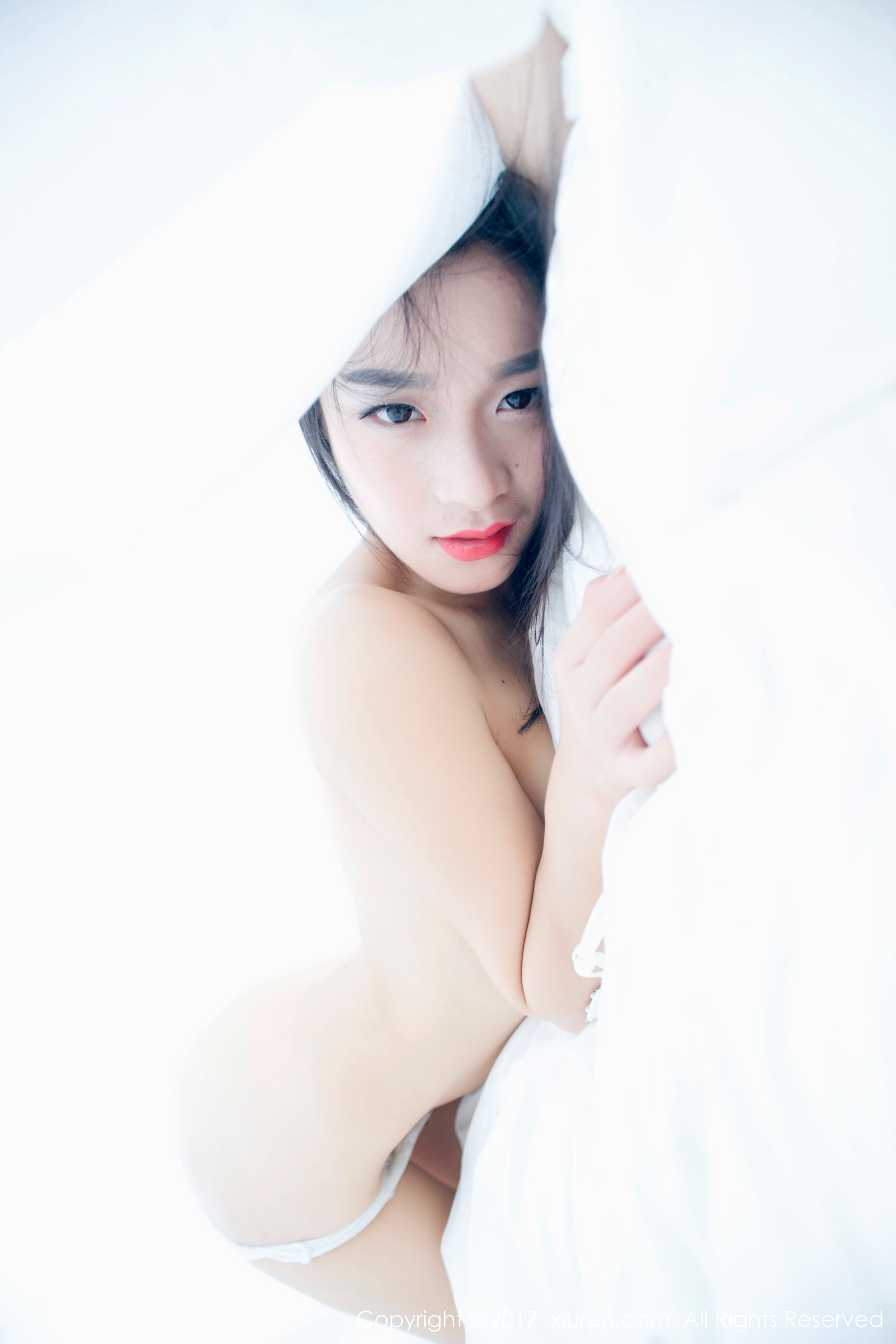 绮梦Cherish《齐逼牛仔裤+翘臀+床单诱惑》 [秀人XiuRen] NO.883 写真集