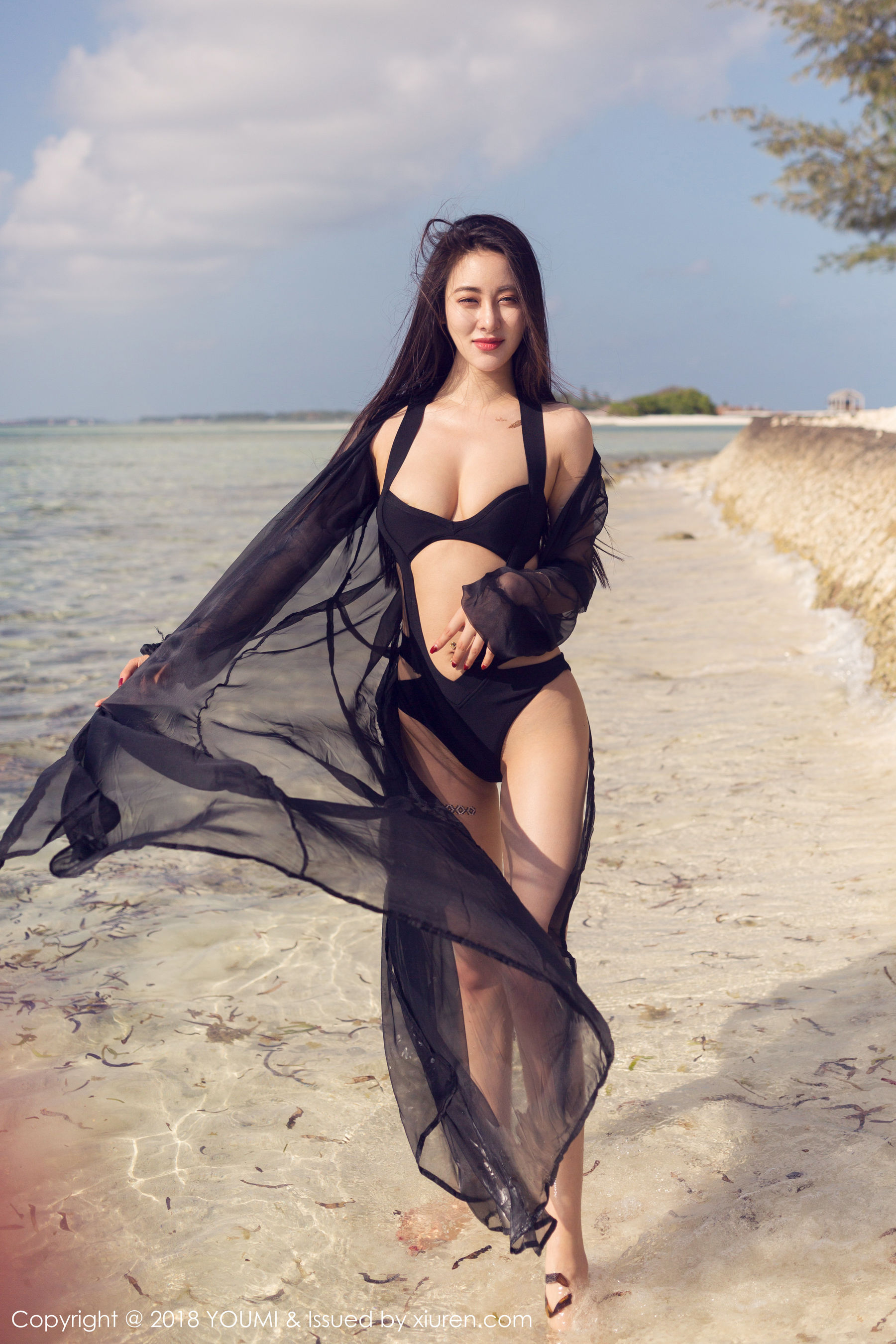 御姐女神@穆菲菲《马尔代夫旅拍》第三套 [尤蜜荟YouMi] Vol.110 写真集