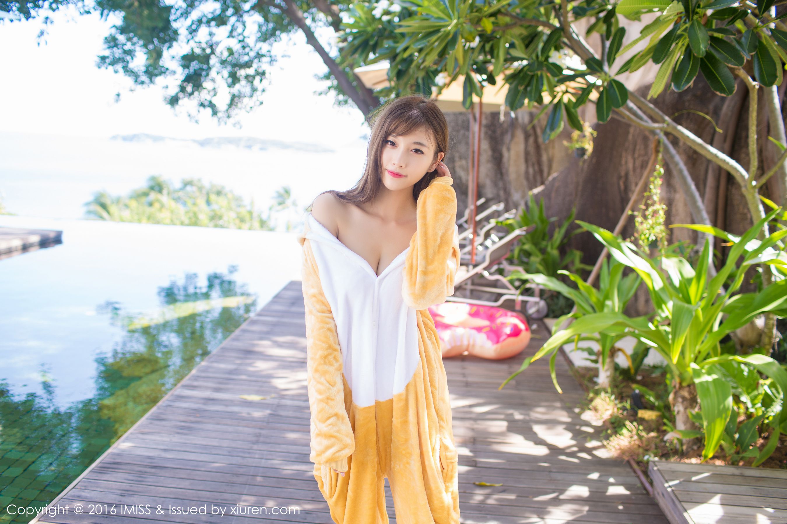 sugar小甜心CC《美女扮野兽+旗袍与丝袜》 [爱蜜社IMiss] Vol.136 写真集