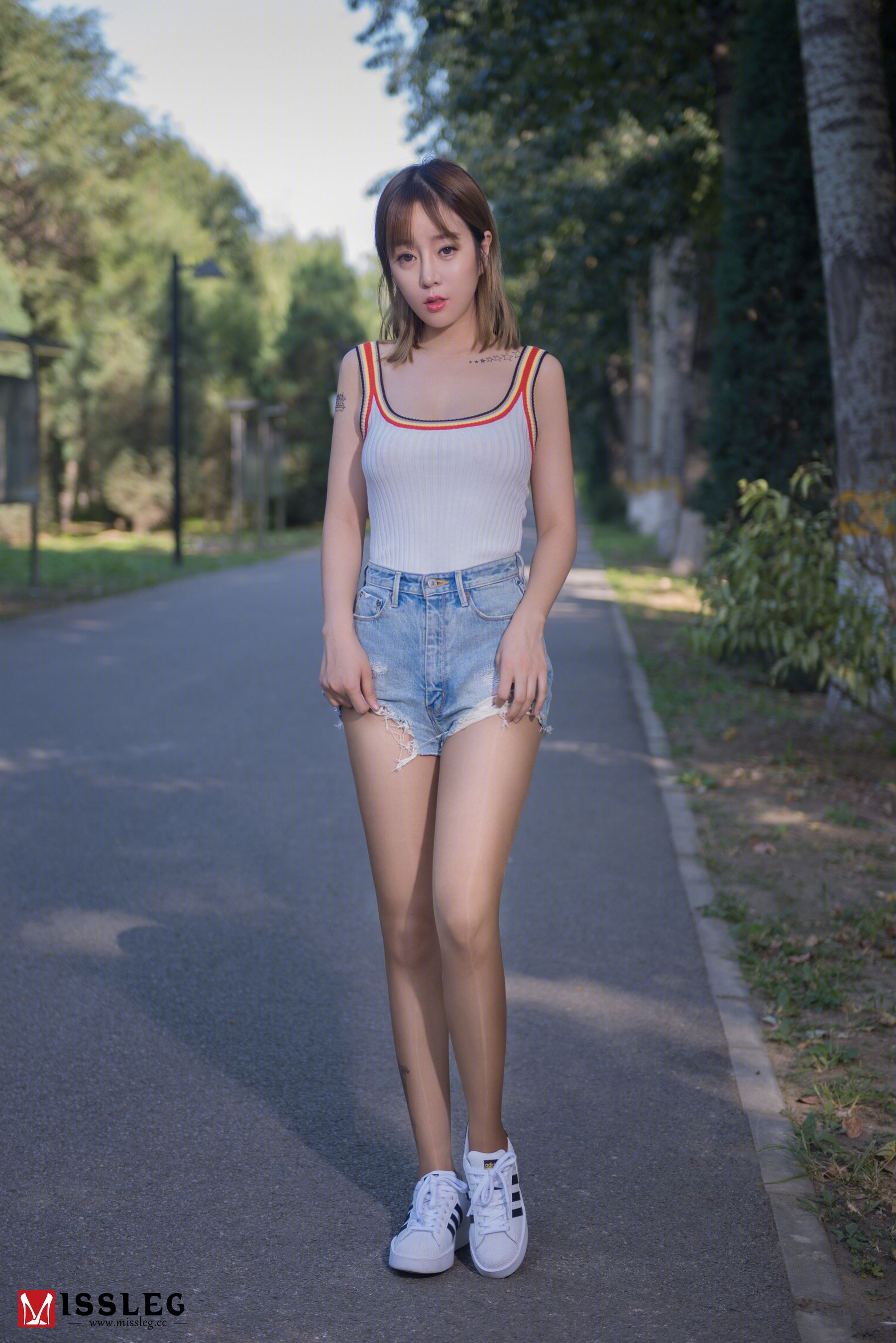 王语纯《游园变》 [蜜丝MISSLEG] V009 写真集