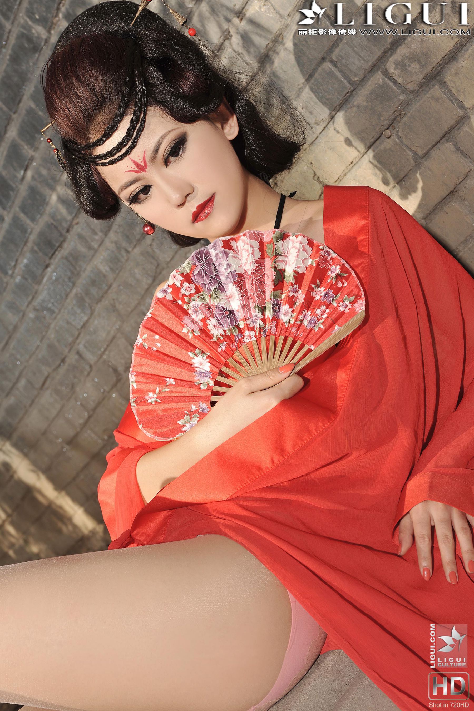 Model 可馨《绝色古典美女》 [丽柜LiGui] 美腿玉足写真图片