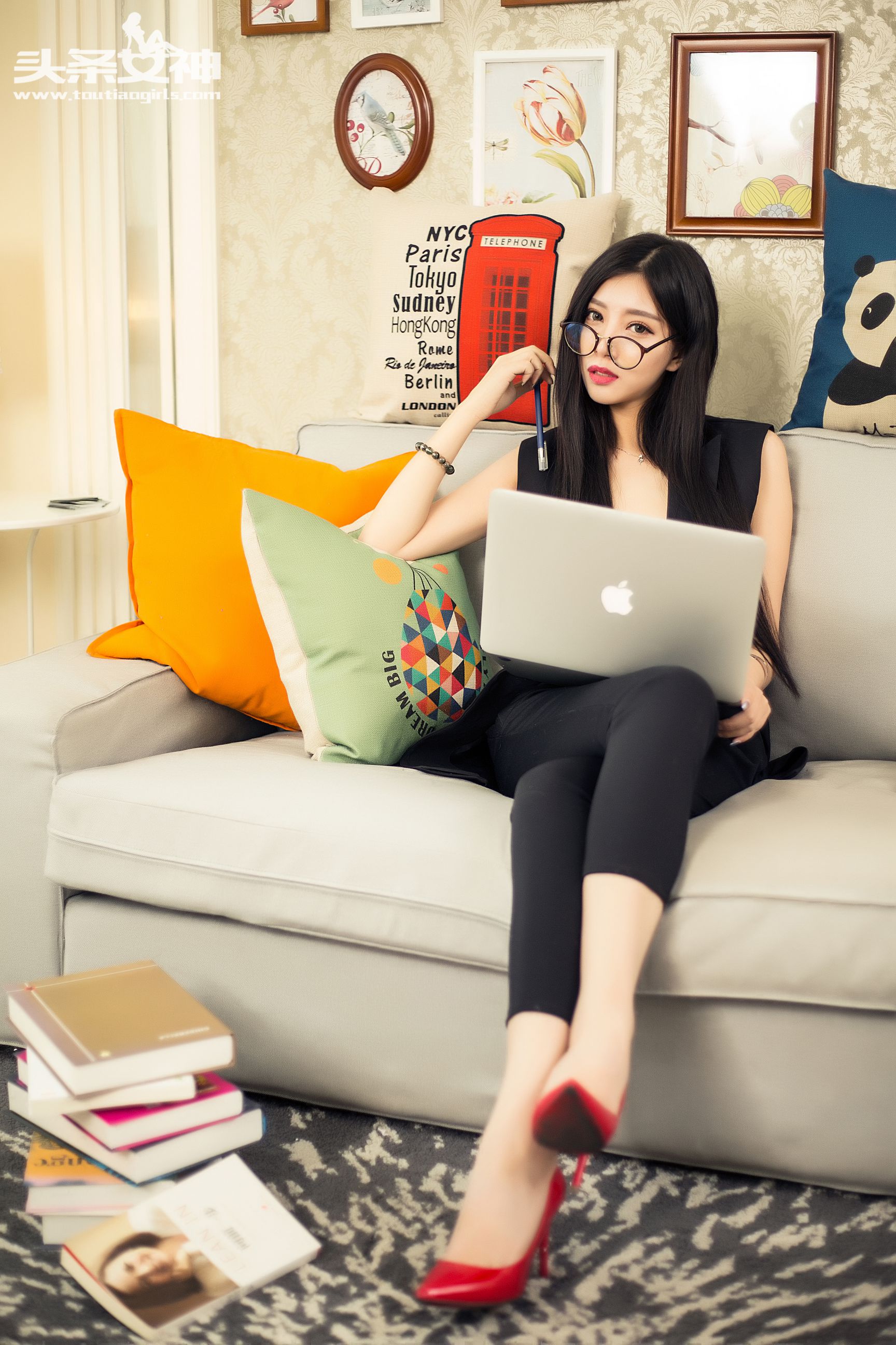 COCO《丝袜特刊》 [头条女神] 写真集