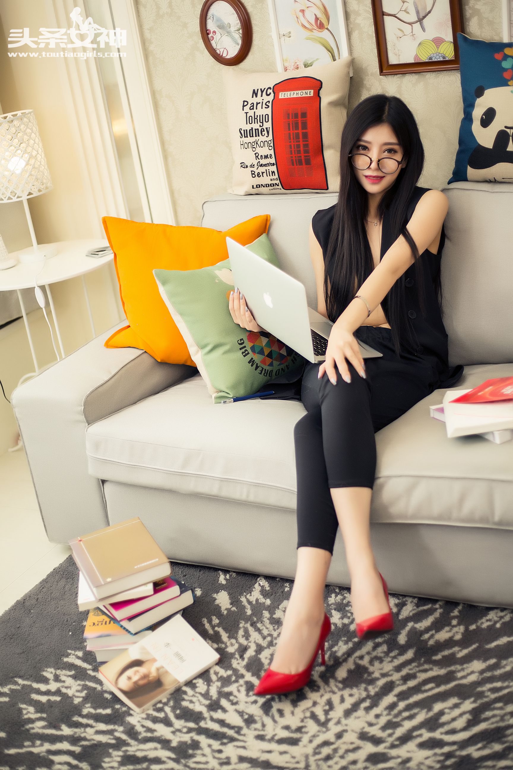 COCO《丝袜特刊》 [头条女神] 写真集