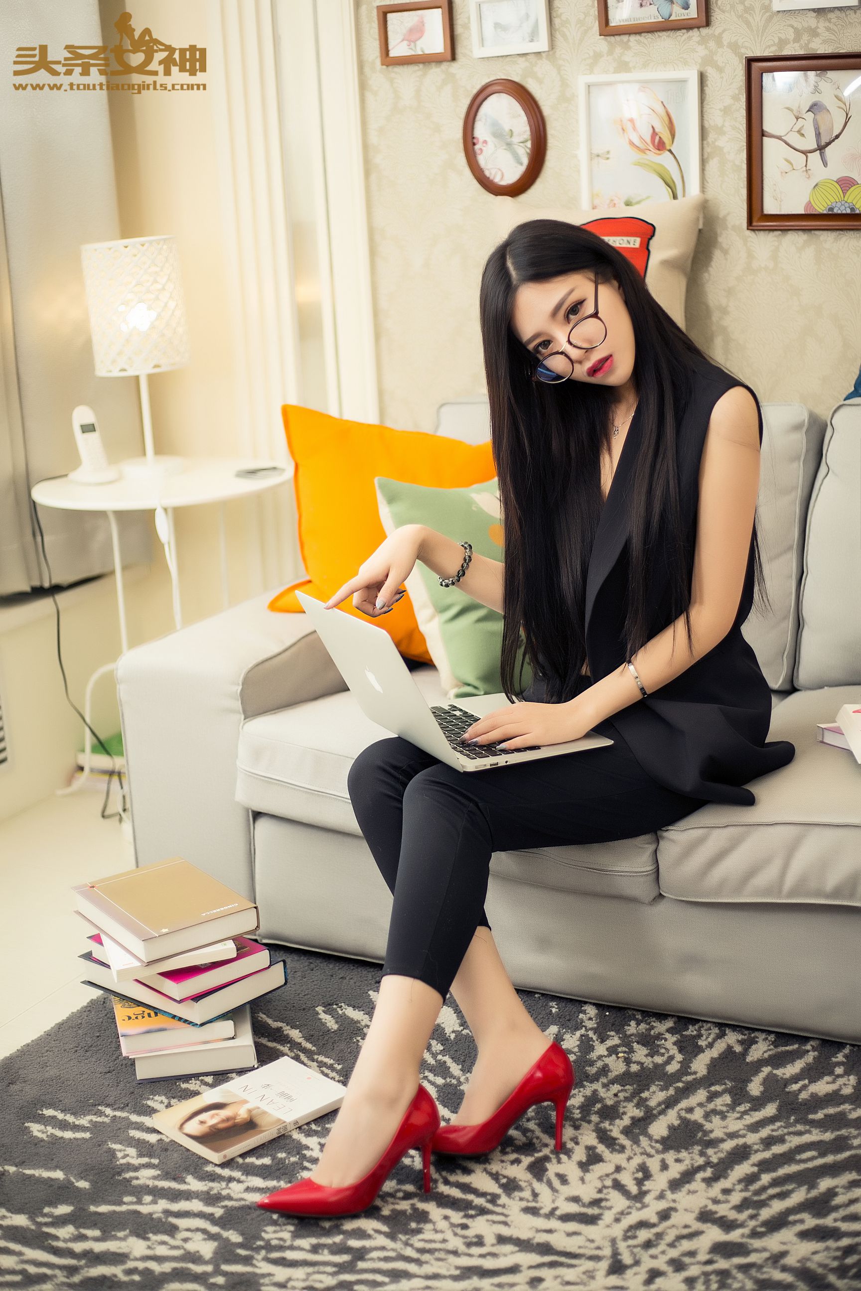 COCO《丝袜特刊》 [头条女神] 写真集